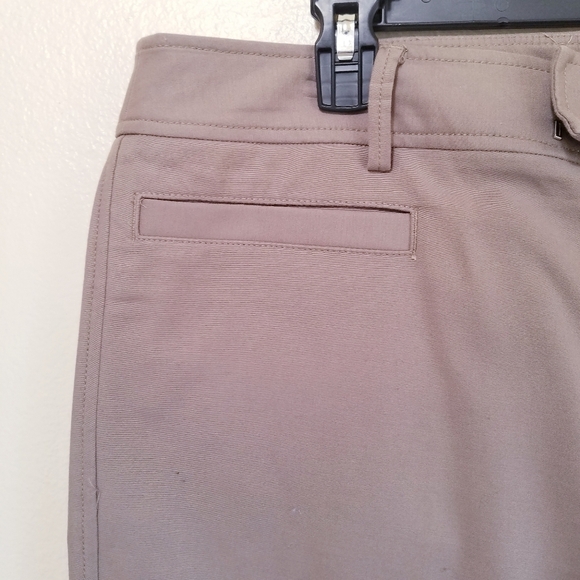 Eddie Bauer Blakely, Khaki Pants Fit 16… - Picture 6 of 7